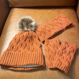 Echo Hat, ear warmer and gloves set